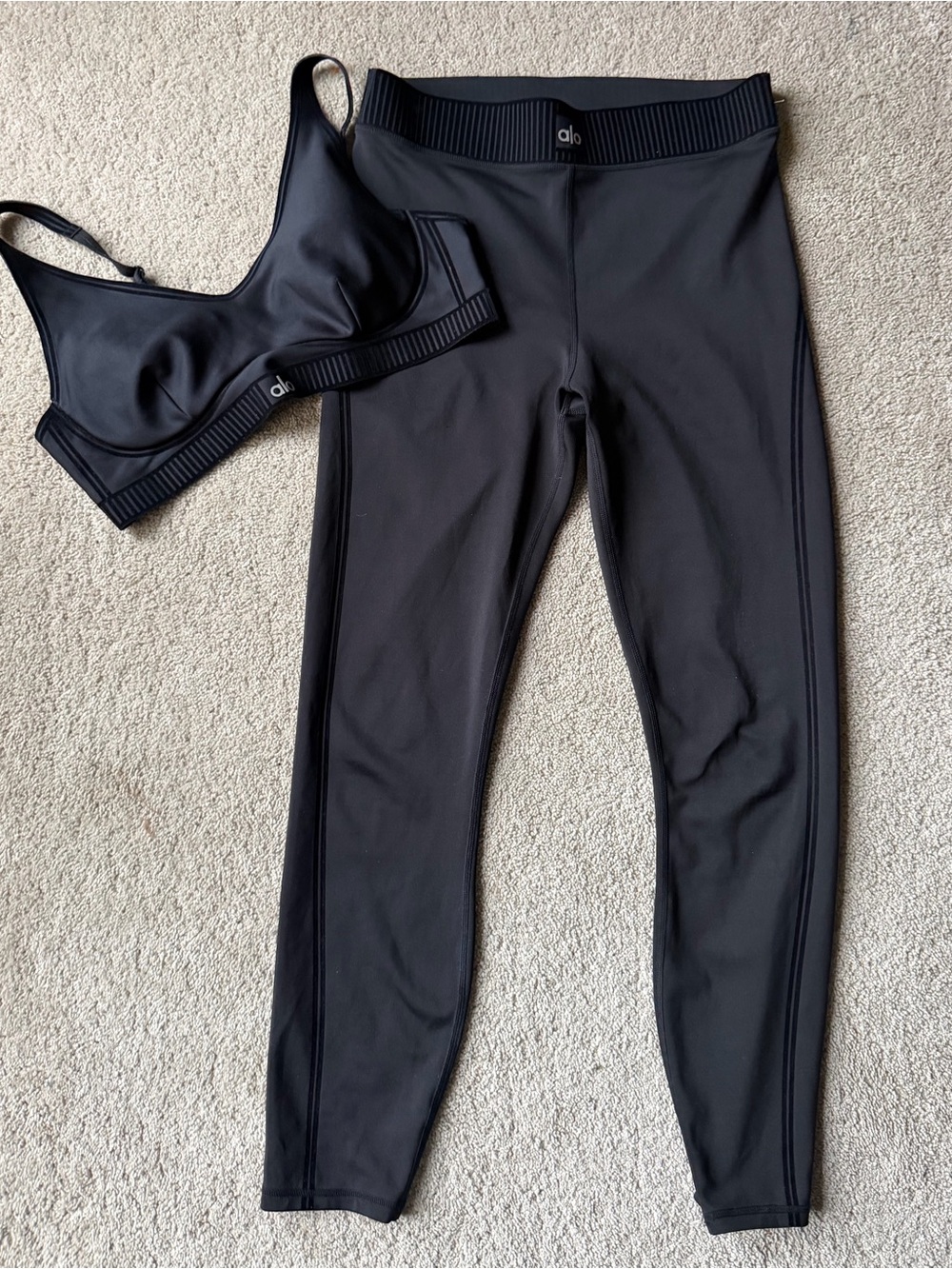Alo Yoga Airlift High-Waist 7/8 Line Up Legging + matching bra set black Large